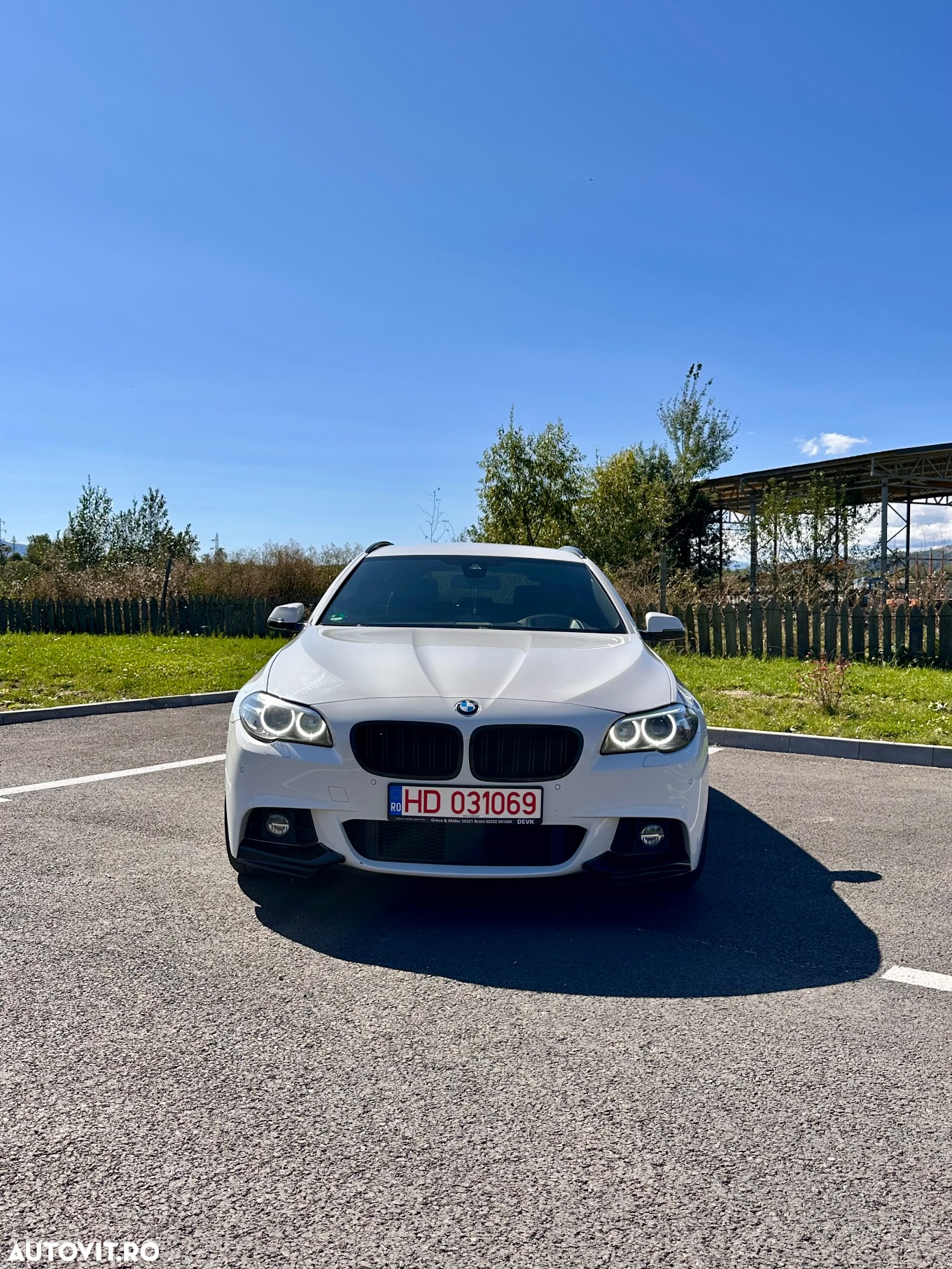 BMW Seria 5 520d xDrive - 2