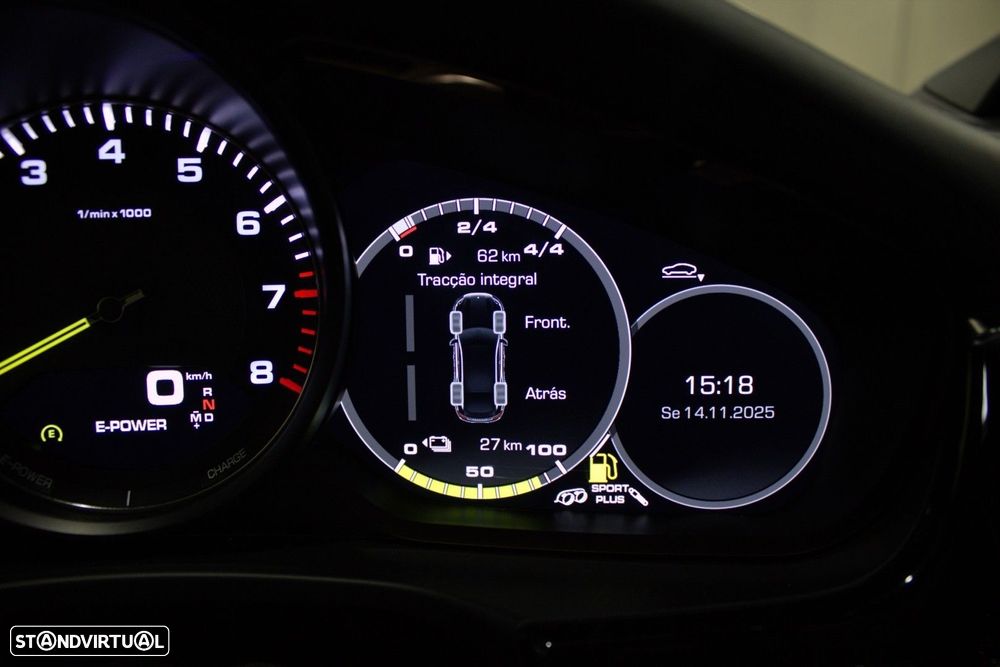 Porsche Panamera 4 E-Hybrid - 57