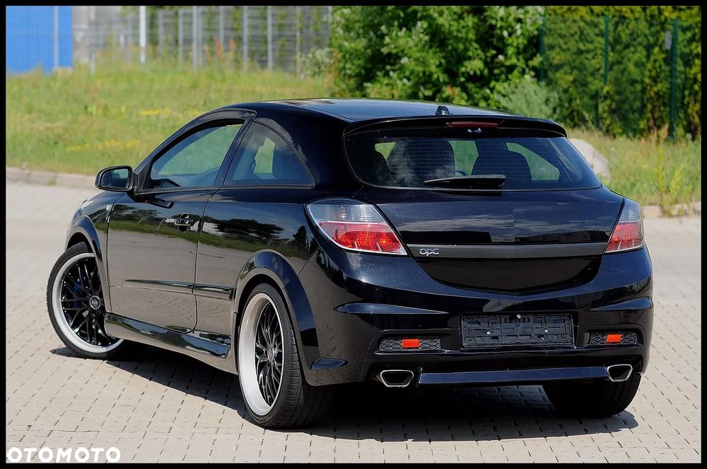 Opel Astra OPC - 12