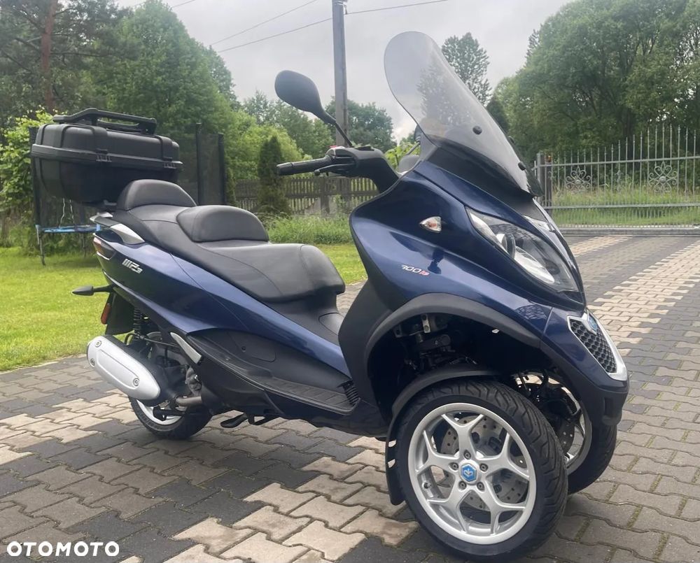 Piaggio MP-3 - 4