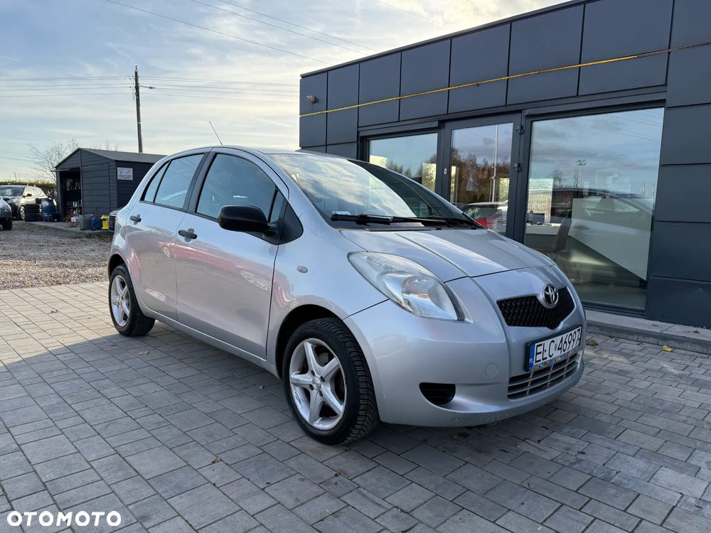 Toyota Yaris 1.3 Luna - 4