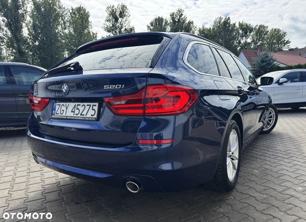 BMW Seria 5 2020 photo 3