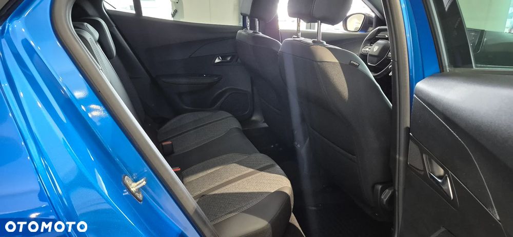 Peugeot 2008 PureTech 130 Allure S&S EAT8 - 26