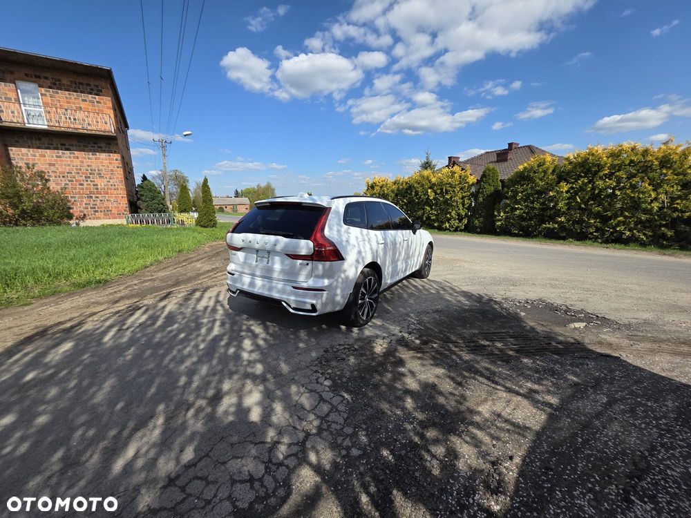 Volvo XC 60 B6 B AWD Momentum Pro - 11