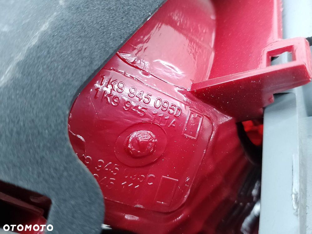 LAMPA TYLNA LEWA VW GOLF V 1K9945095D  1K9945111A KOMBI - 5