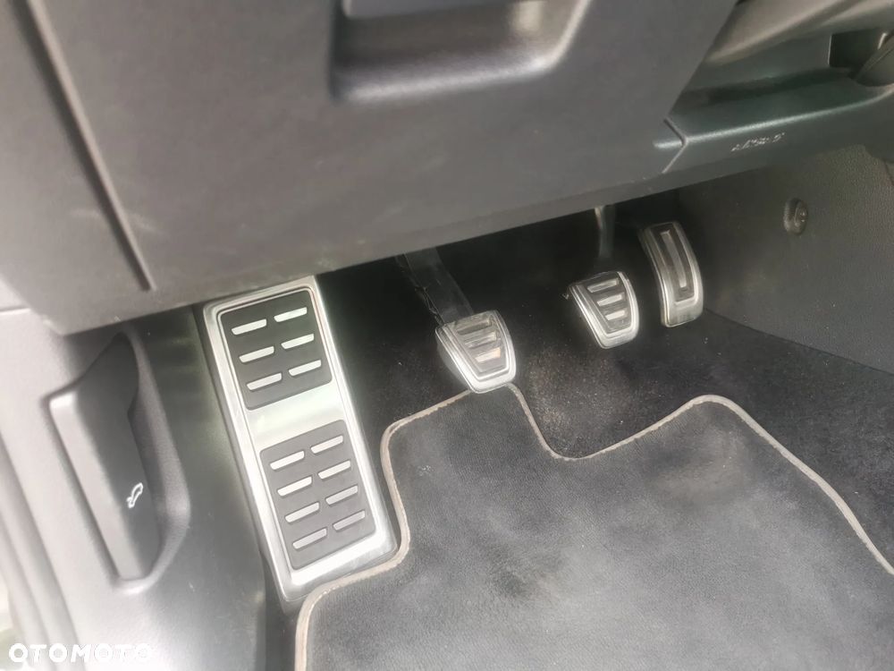 Volkswagen Golf 1.0 TSI IQ Drive - 33