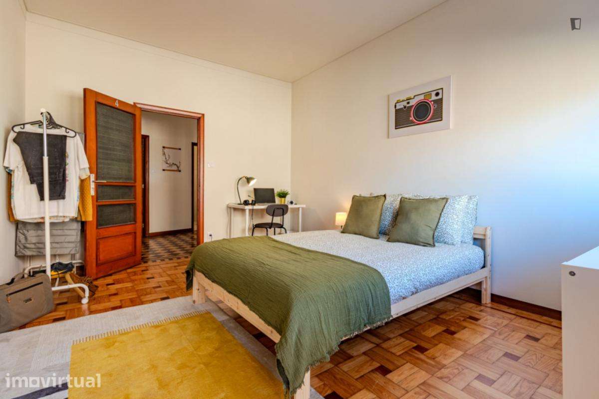 Quarto - localizado em Santo Ildefonso Porto - Grande imagem: 3/32