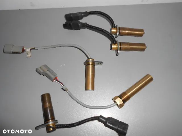 Czujnik skrzyni biegów mostu WOM McCormick XTX TTX - 1