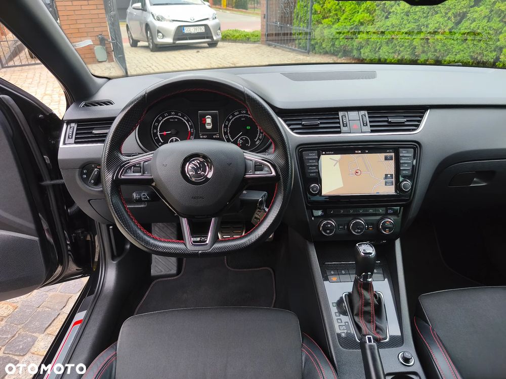 Skoda Octavia 2.0 TDI DSG RS - 5