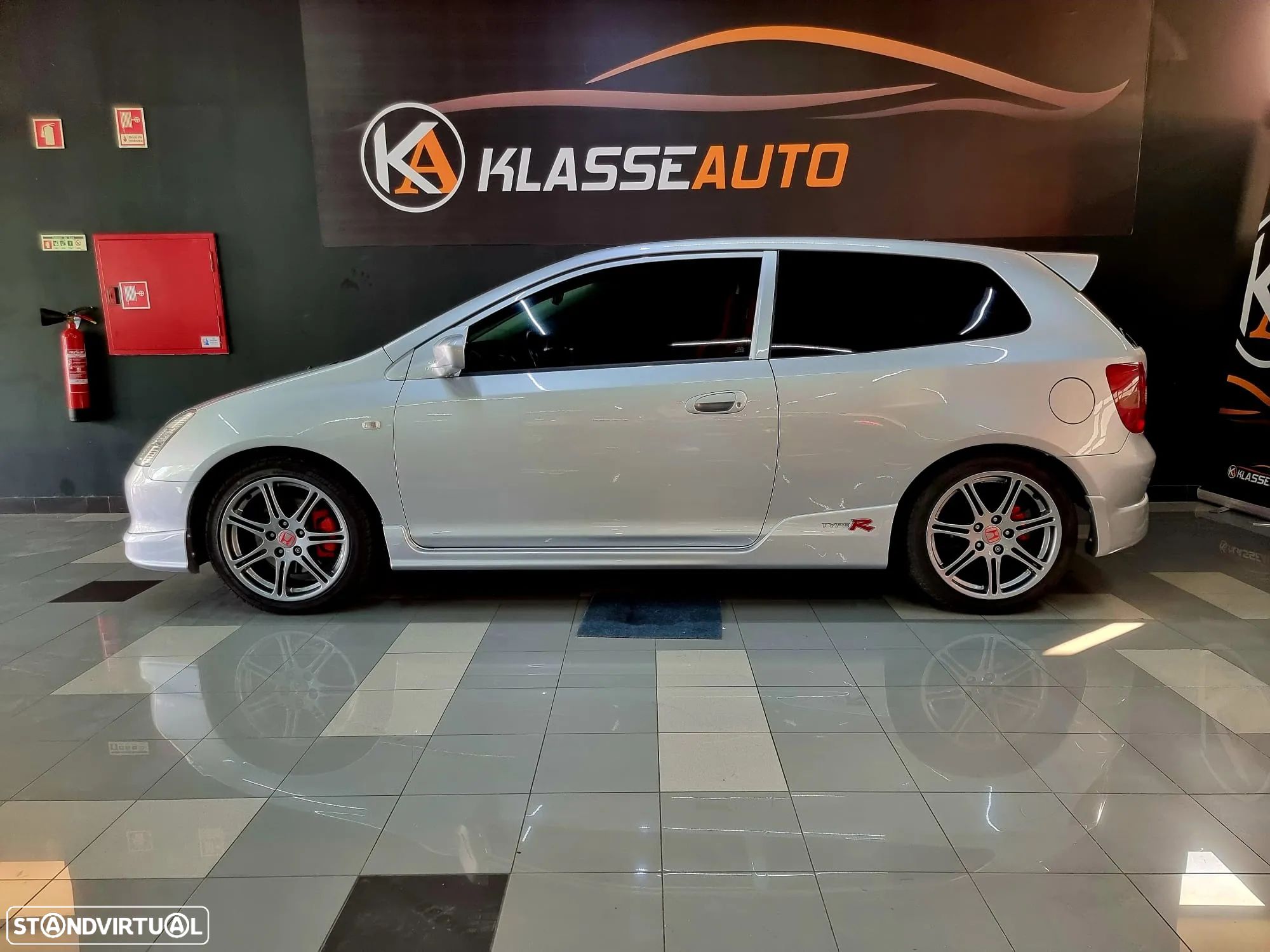 Honda Civic 2.0 Type-R 30th - 1