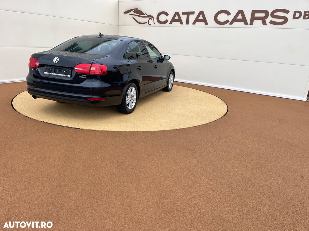 Volkswagen Jetta 1.6 TDI DSG Comfortline - 15