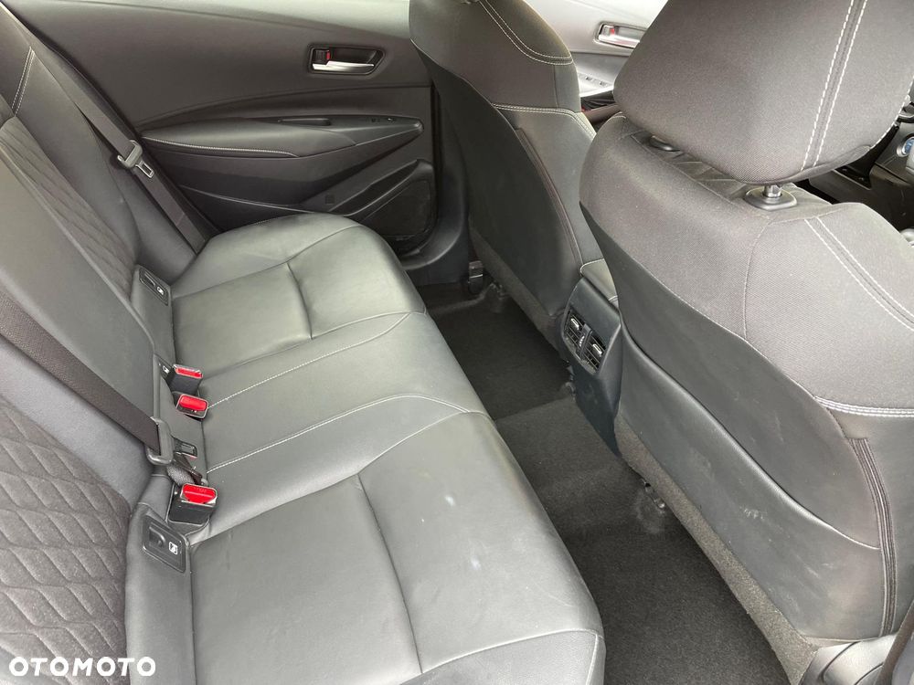 Toyota Corolla - 12