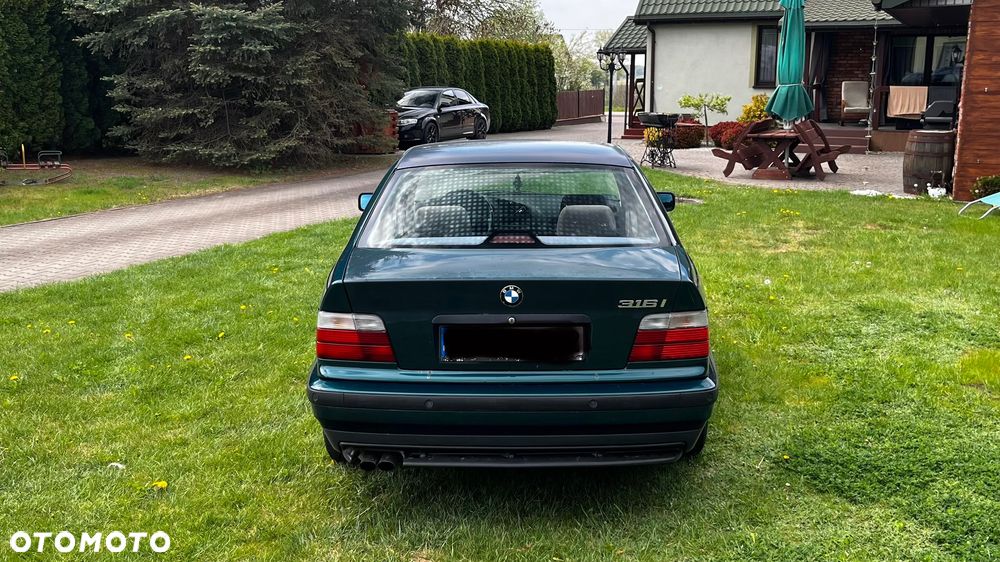 BMW Seria 3 325i - 6