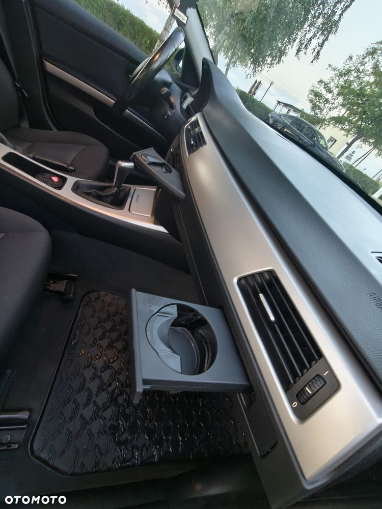 BMW Seria 3 316i - 6