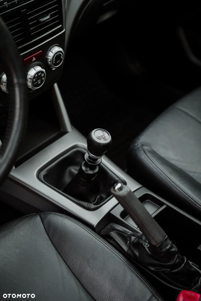 Subaru Forester 2.0D XE 000 - 18