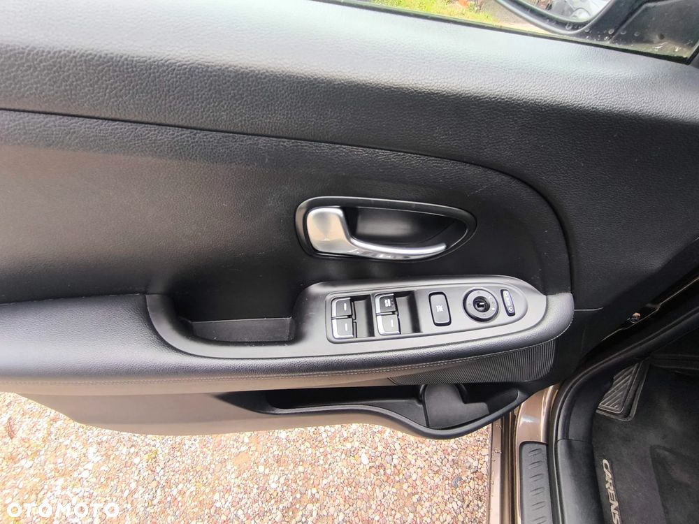 Kia Carens 1.6 GDI L - 9