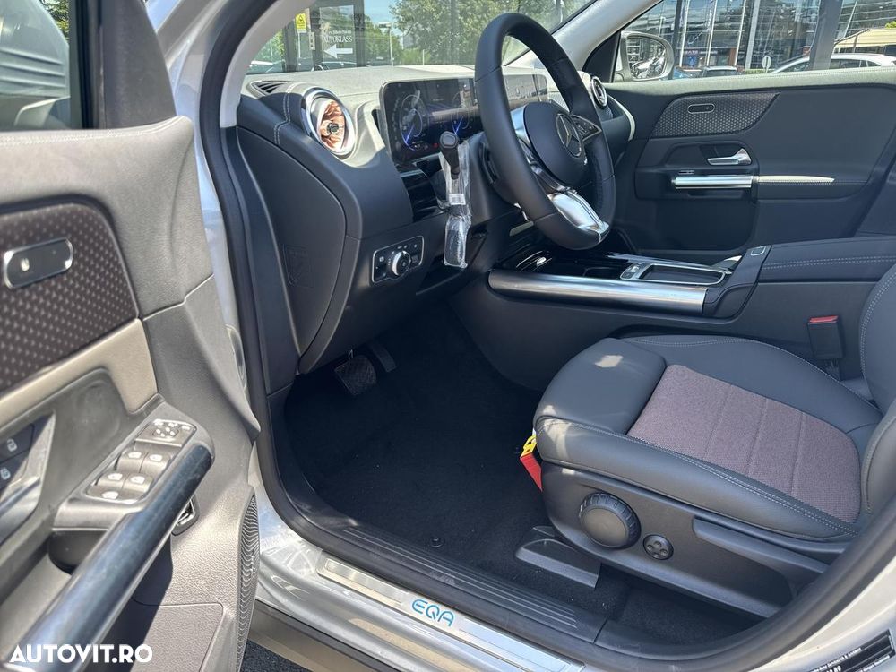 Mercedes-Benz EQA 250+ - 11