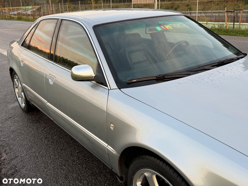 Audi S8 1998 photo 4