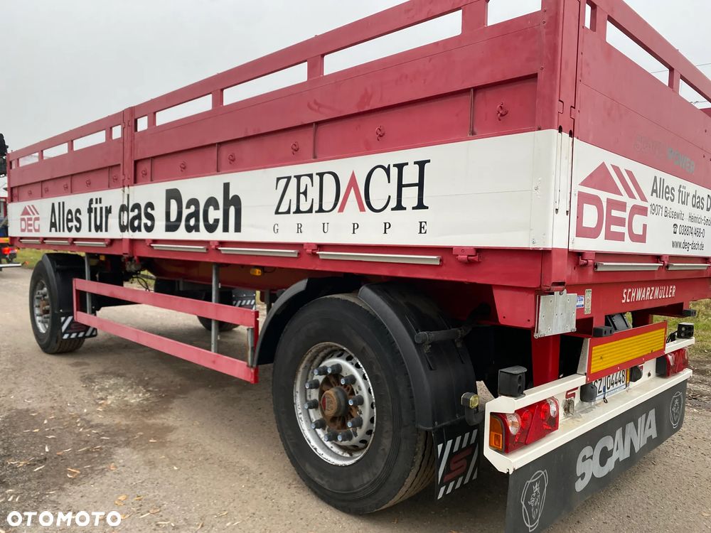 Schwarzmuller platforma z burtami - 10