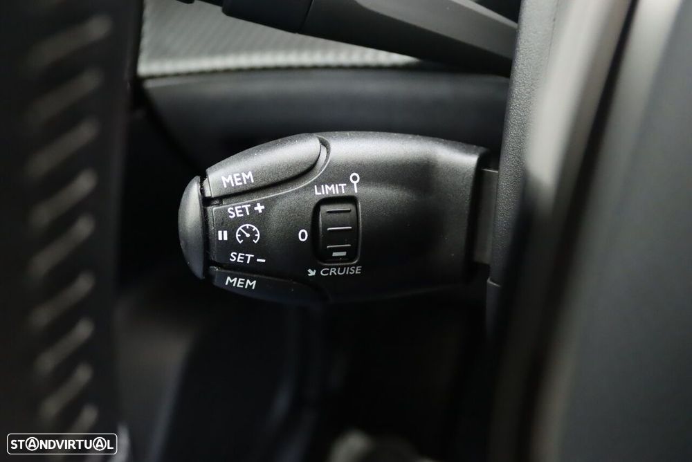 Peugeot e-2008 50 kWh Allure Pack - 18