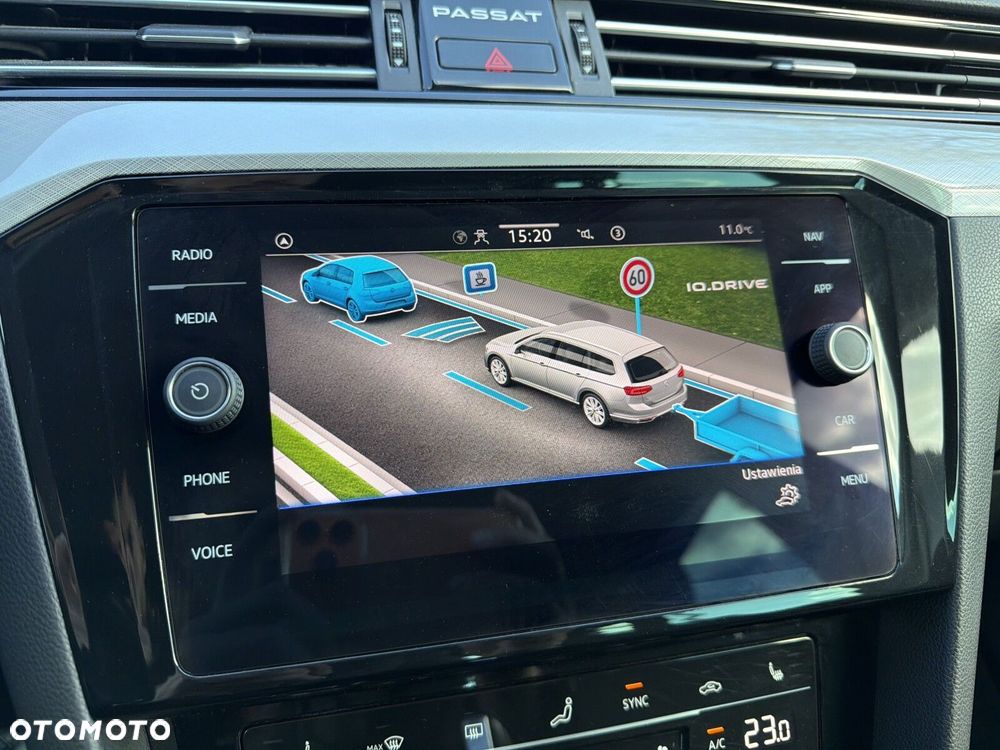 Volkswagen Passat - 28