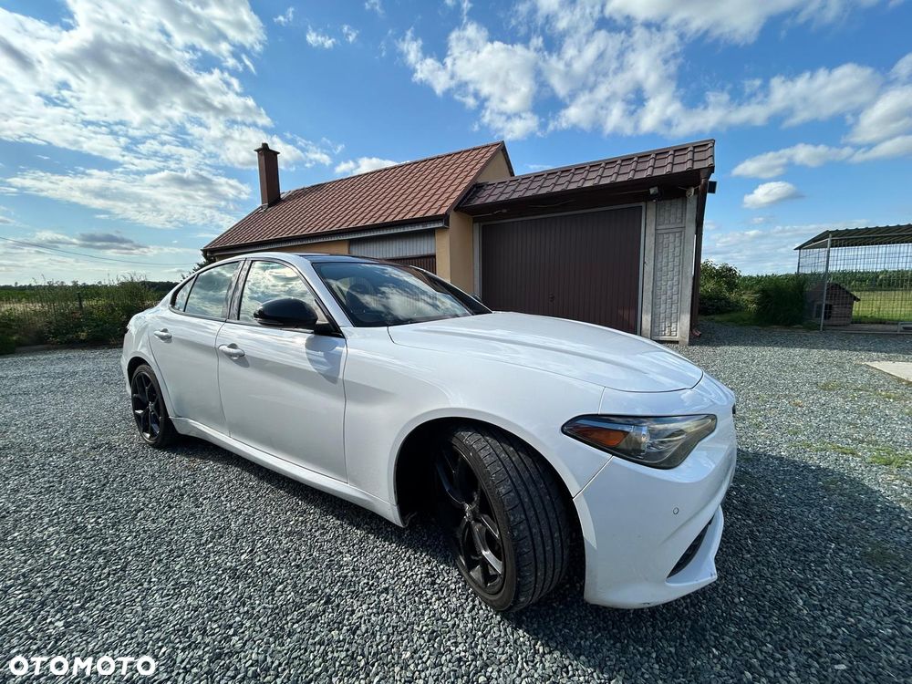 Alfa Romeo Giulia 2.0 Turbo 16V AT8 Veloce Ti - 10