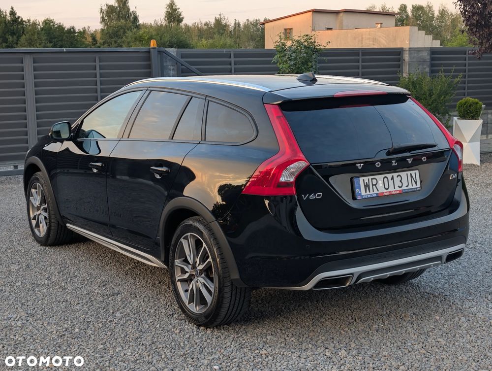 Volvo V60 Cross Country D4 Drive-E Summum - 5