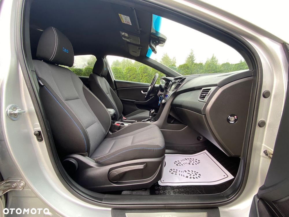 Hyundai i30 blue 1.6 CRDi DCT Passion - 30