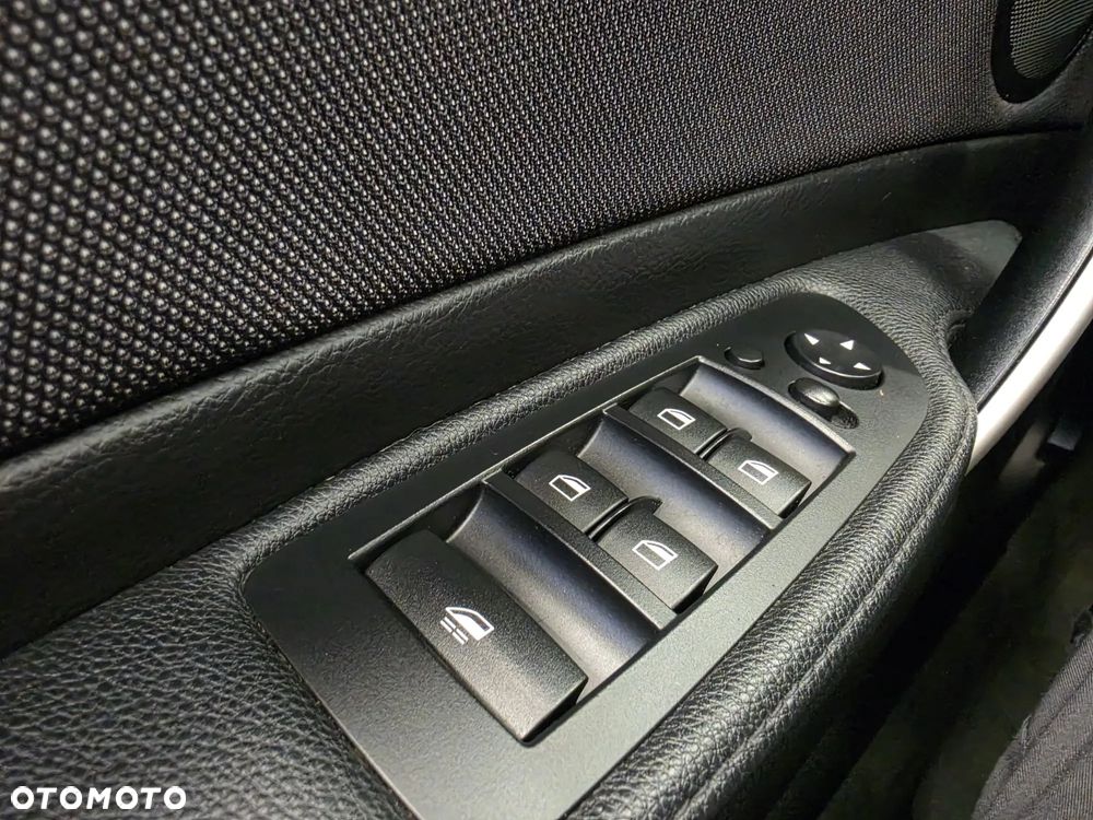 BMW Seria 1 118i Edition Sport - 37
