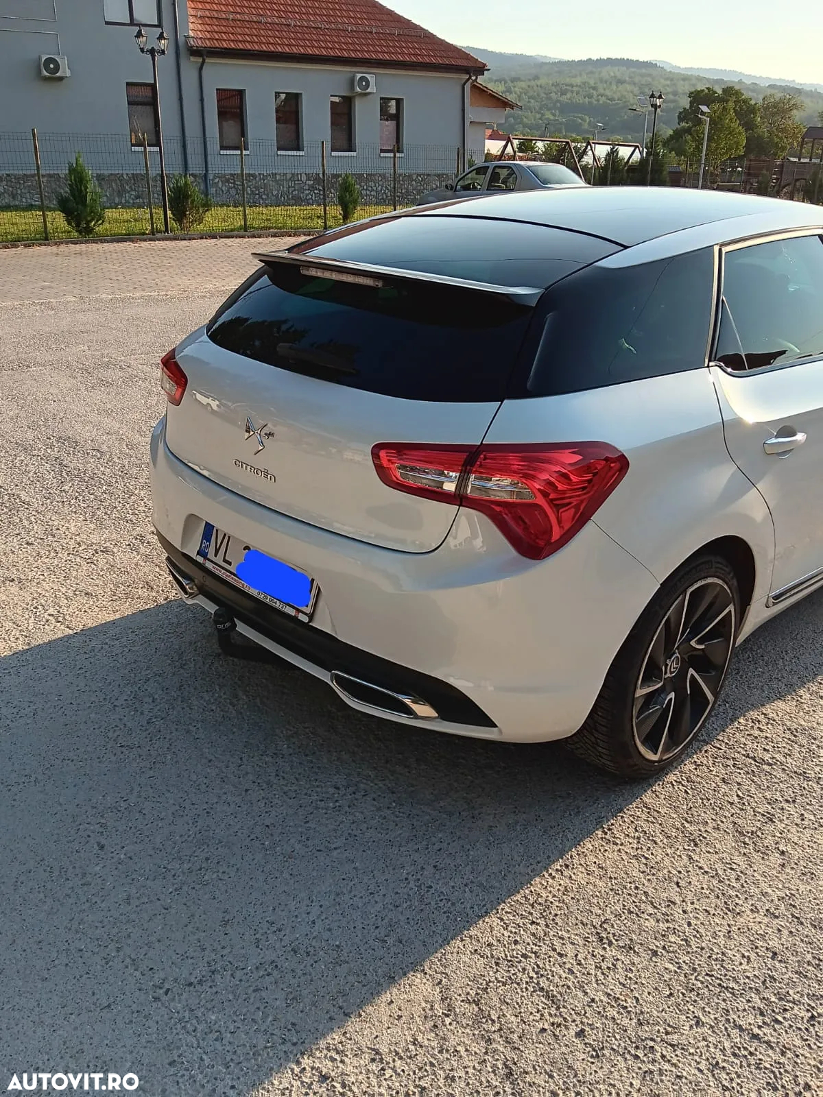 Citroën DS5 Hybrid4 EGS6 SoChic - 4