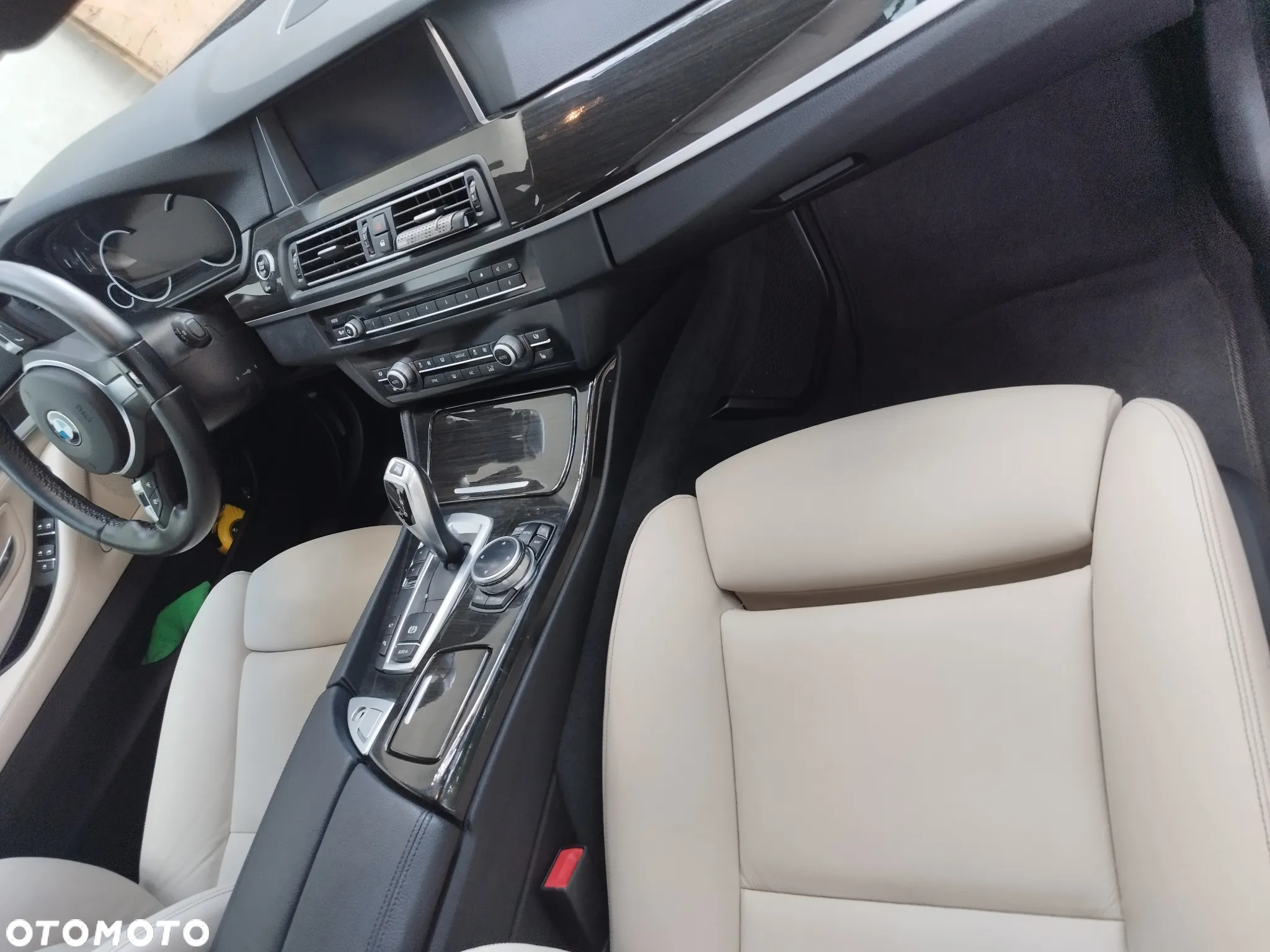 BMW Seria 5 520d - 12