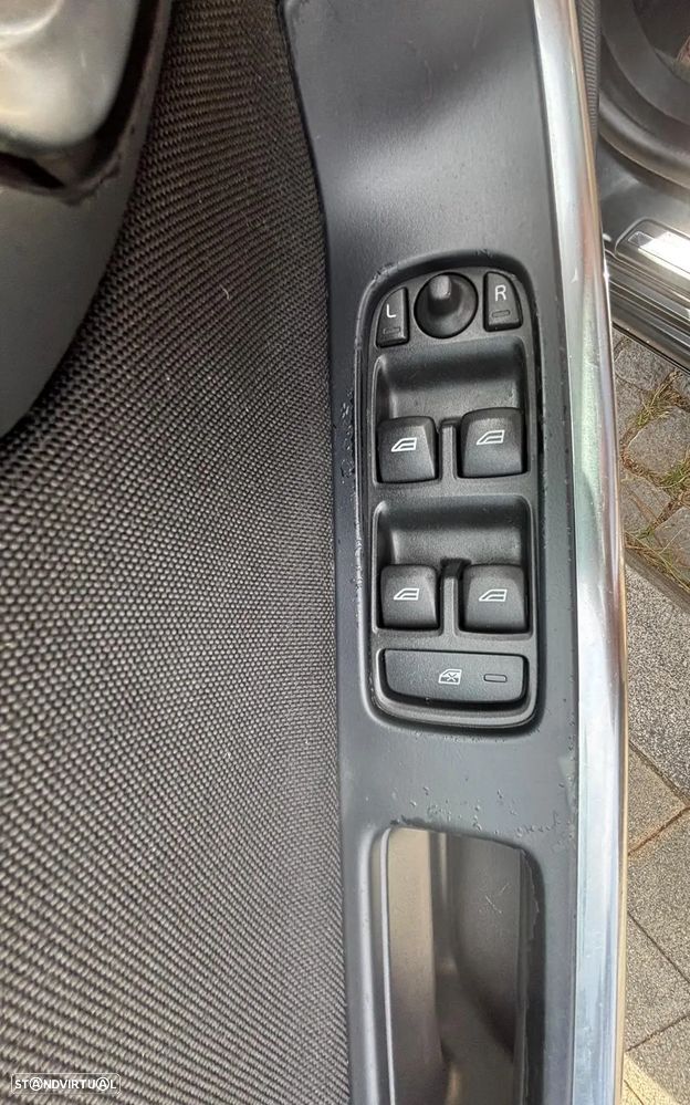 Volvo V60 DRIVe - 32