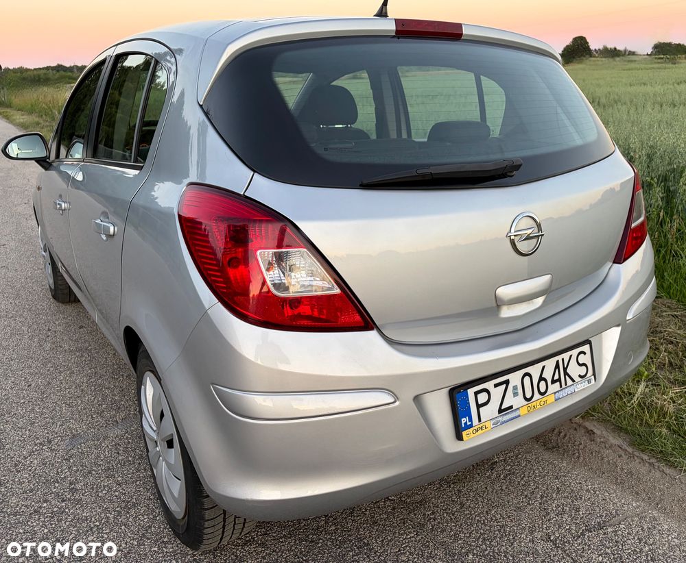 Opel Corsa 1.2 16V Enjoy - 10