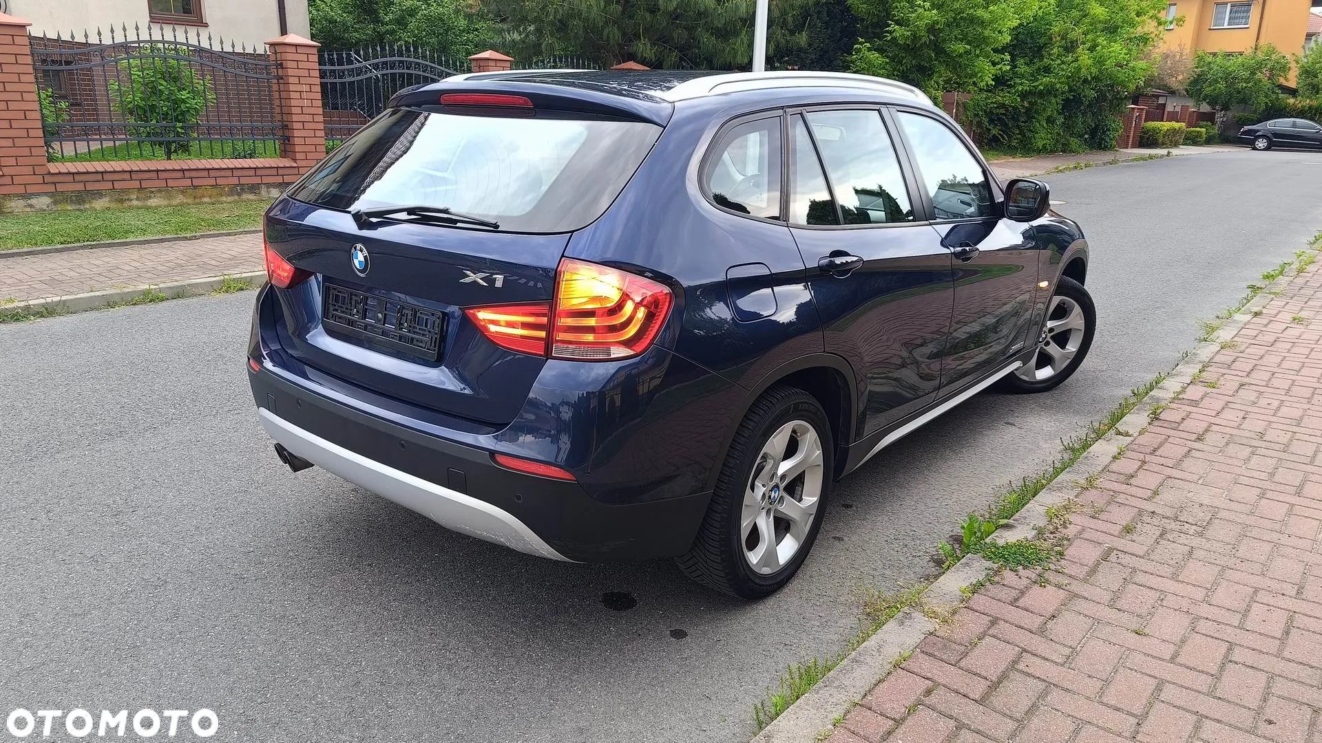 BMW X1 xDrive20i Sport Line - 11