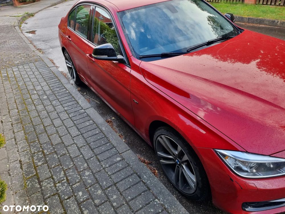 BMW Seria 3 328i xDrive Sport Line - 4