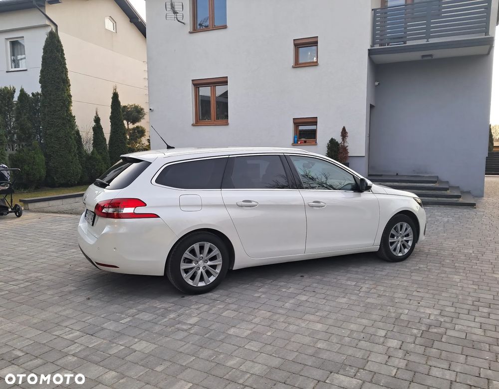 Peugeot 308 BlueHDi FAP 130 EAT8 Stop & Start Allure Pack - 2
