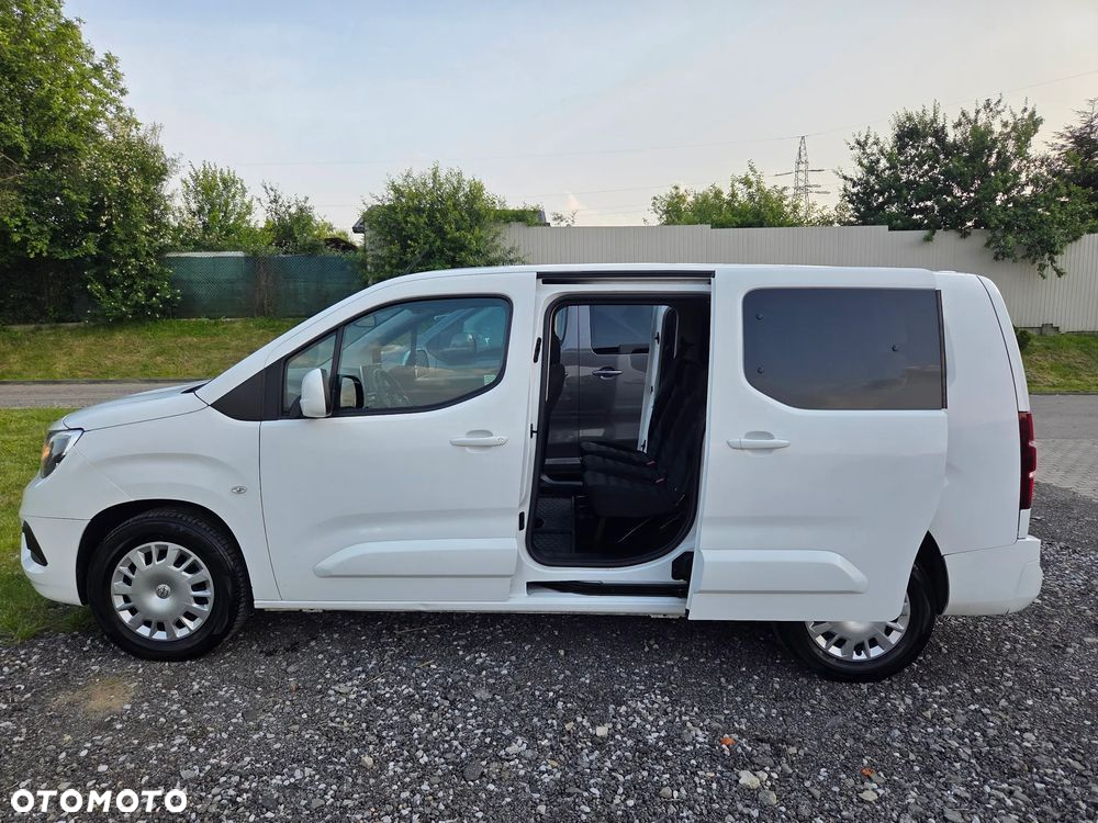 Opel Vivaro C - 11