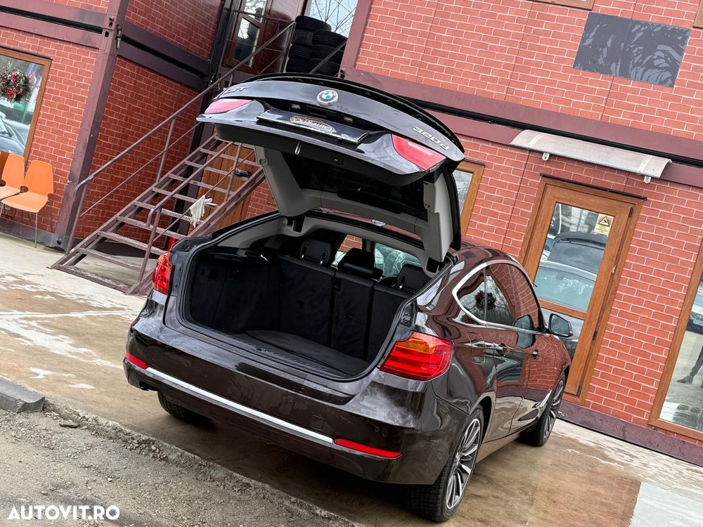 BMW Seria 3 320d GT Luxury Line - 31