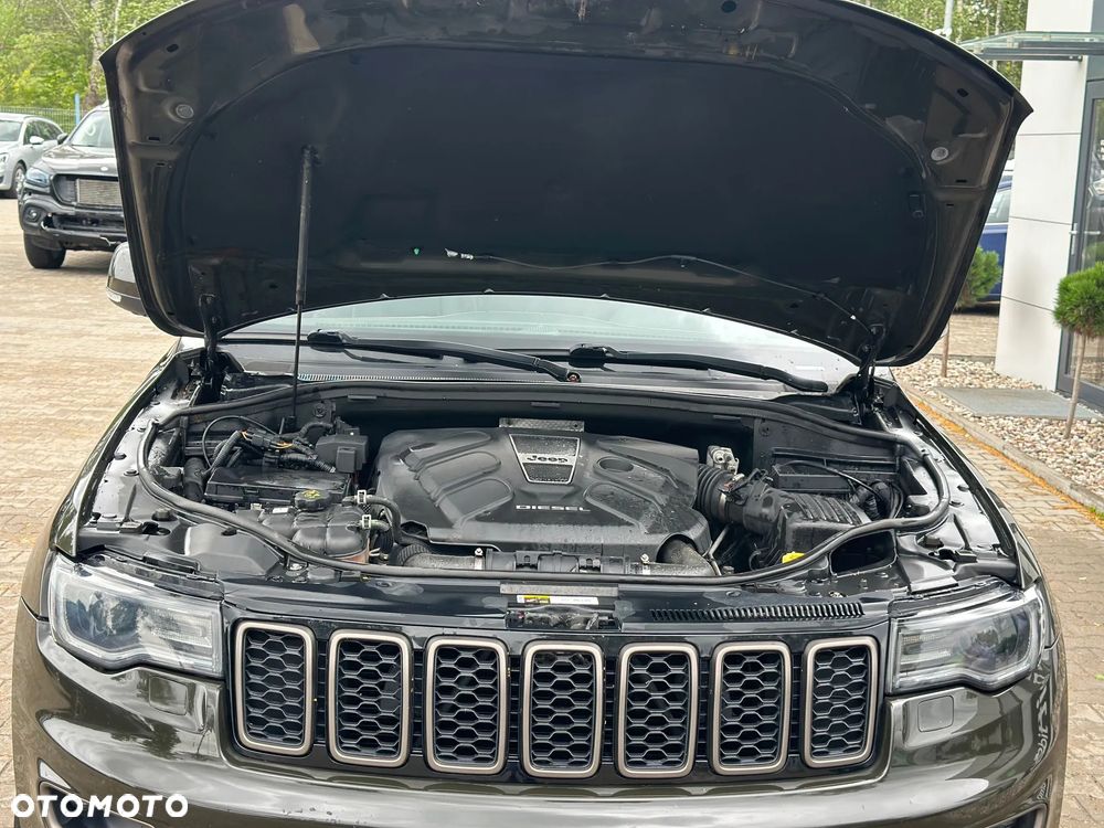 Jeep Grand Cherokee - 13