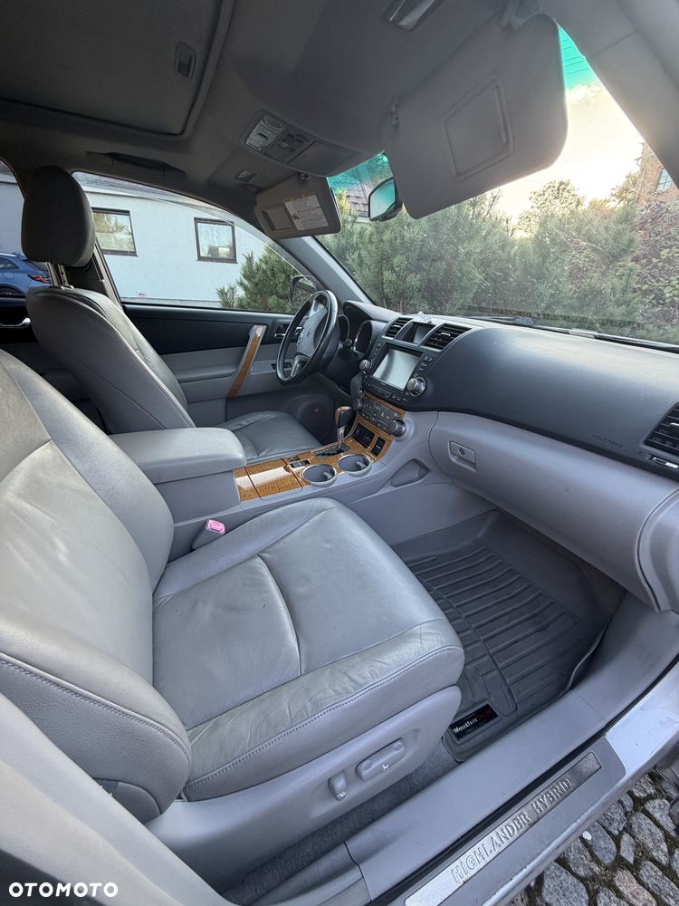 Toyota Highlander - 10