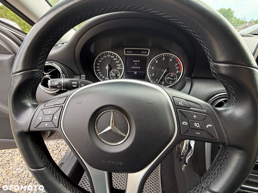 Mercedes-Benz Klasa A 180 (BlueEFFICIENCY) Urban - 19