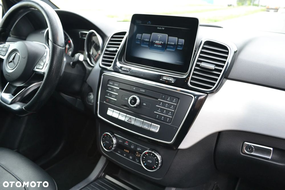 Mercedes-Benz GLE - 19