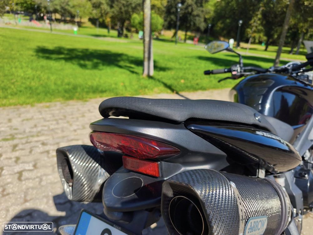 Triumph Street Triple 675 - 5