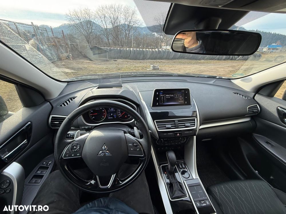 Mitsubishi Eclipse-Cross 1.5-litre 16-valve DOHC MIVEC 4X4 Intense+ Aut. - 4