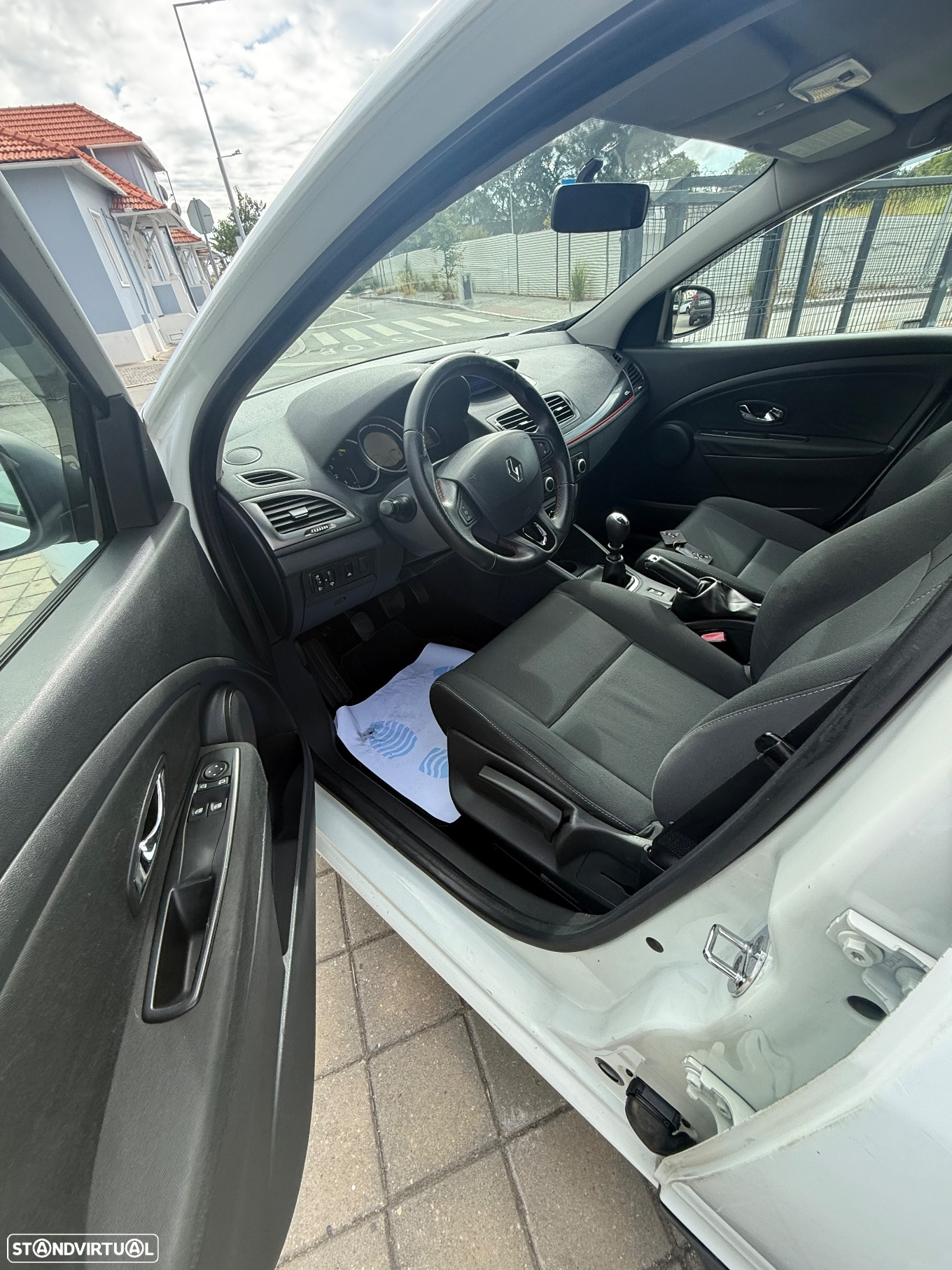 Renault megane 1.5 dci van comercial deduz iva - 15
