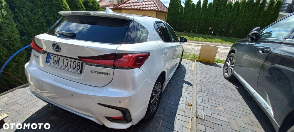 Lexus CT - 8