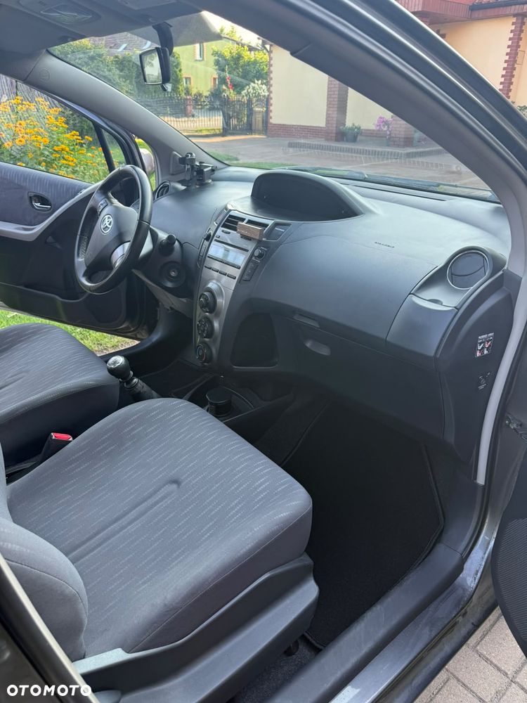 Toyota Yaris 1.4 D-4D Prestige - 7