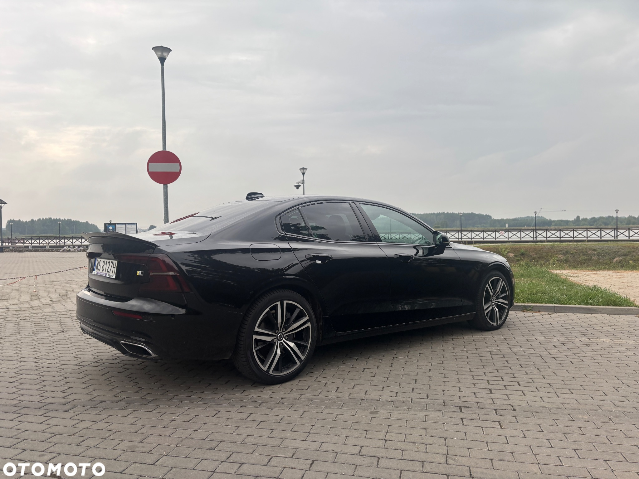 Volvo S60 T6 AWD R-Design - 4