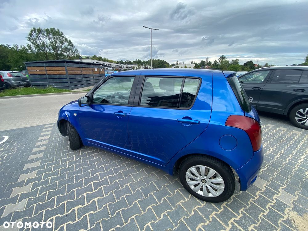 Suzuki Swift - 3