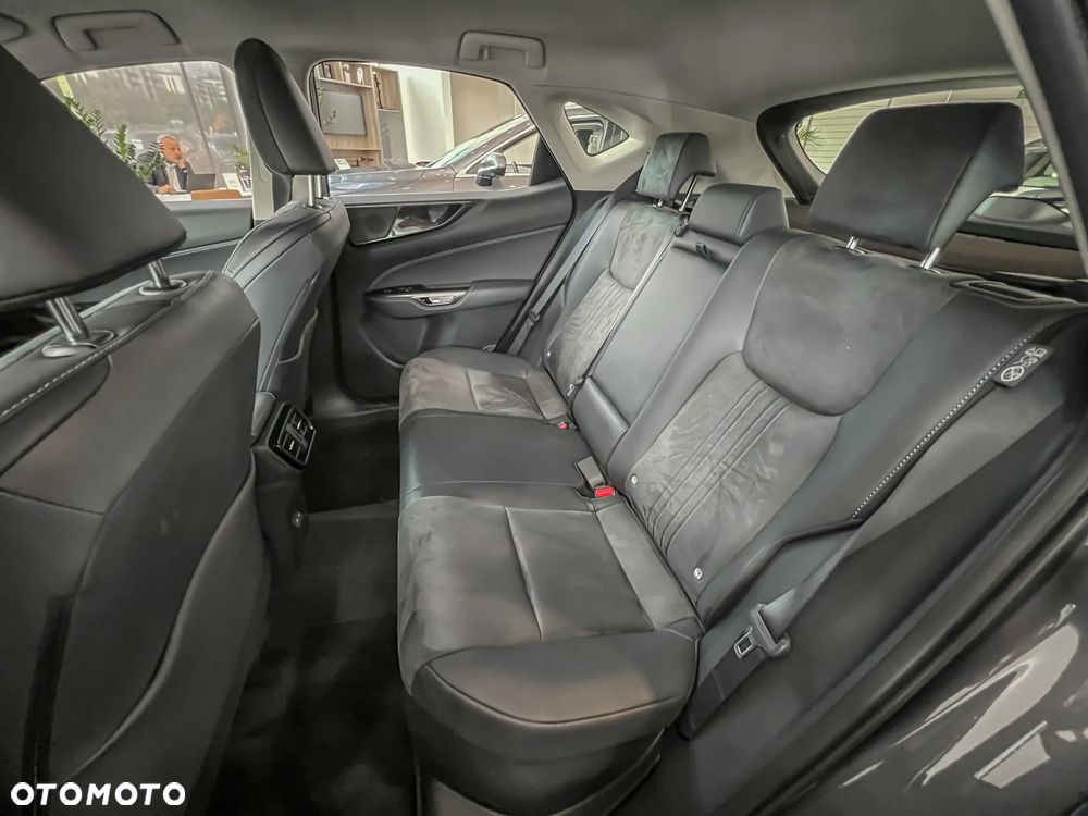 Lexus NX 350h Elegance 2WD - 11